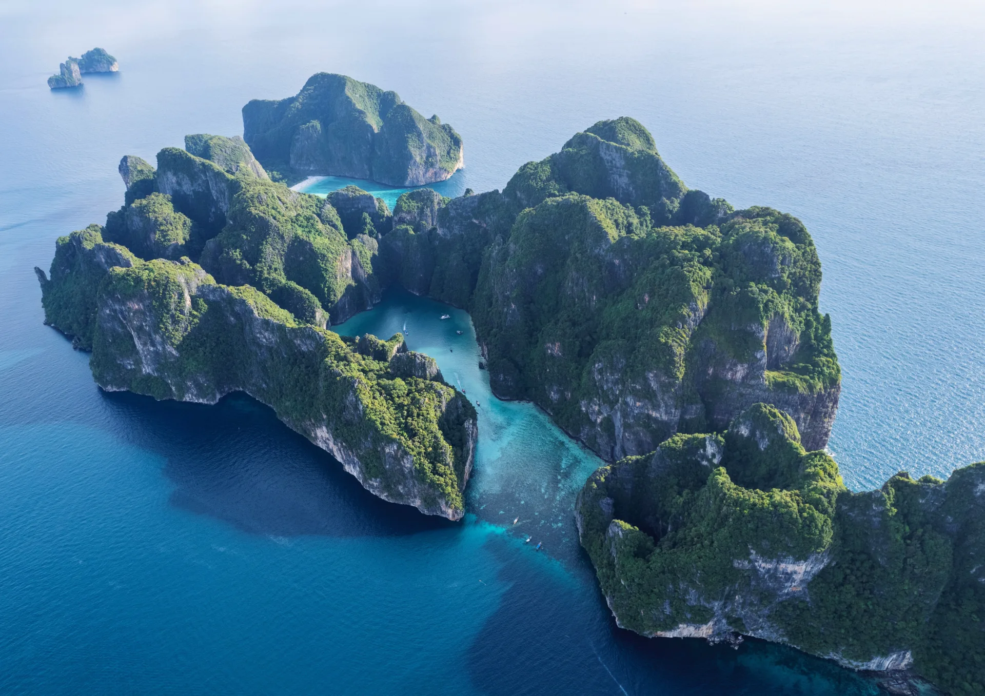Phi Phi Islands & Bamboo Island by Premium Catamaran